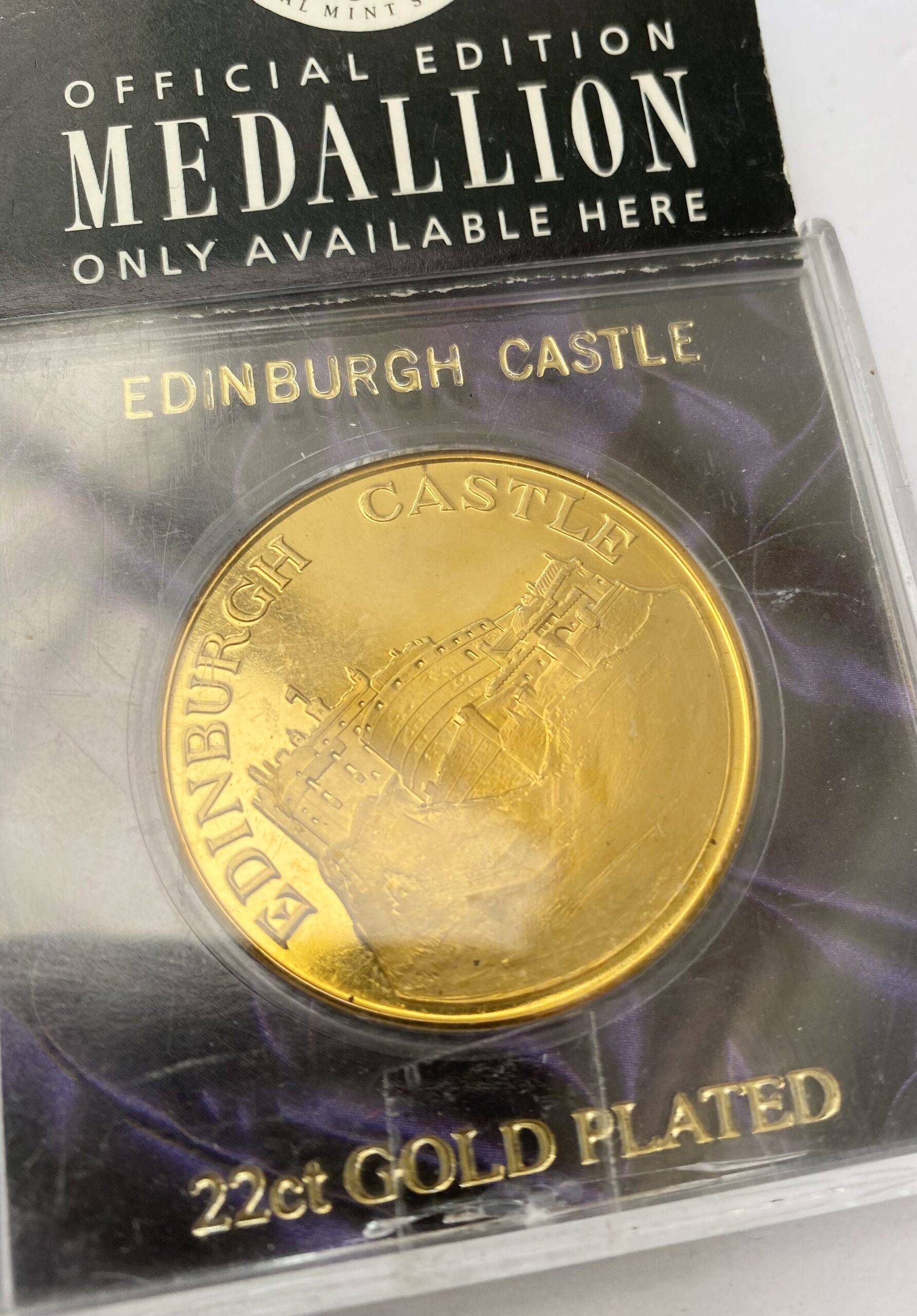 EDINBURGH CASTLE DUAL METAL PRODUCTION ERROR GOLD AND SILVER PLATED.COLLECTIBLE 
