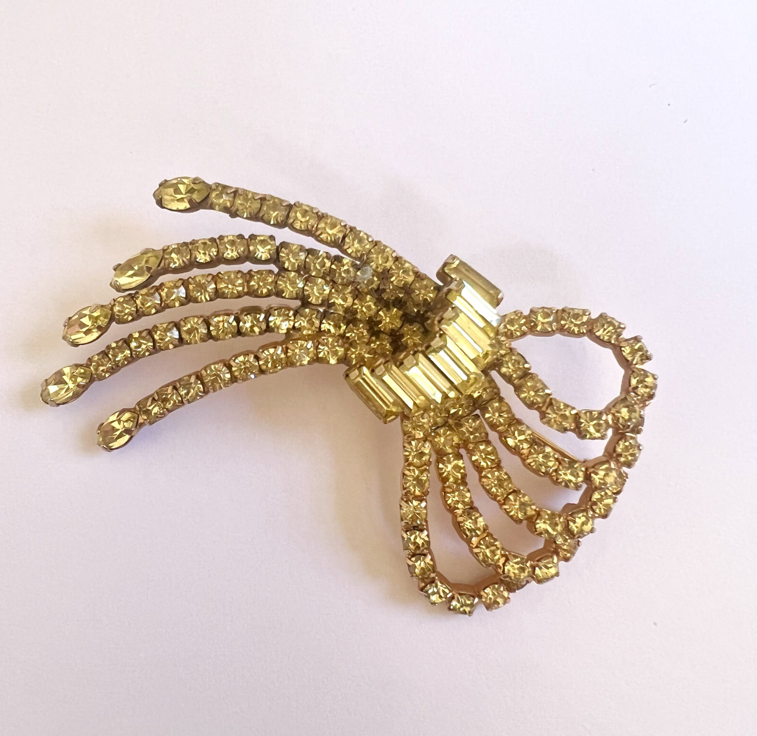 Brooch Bow Shape Brooch With Atrine Coloured Stones(Different Sizes
