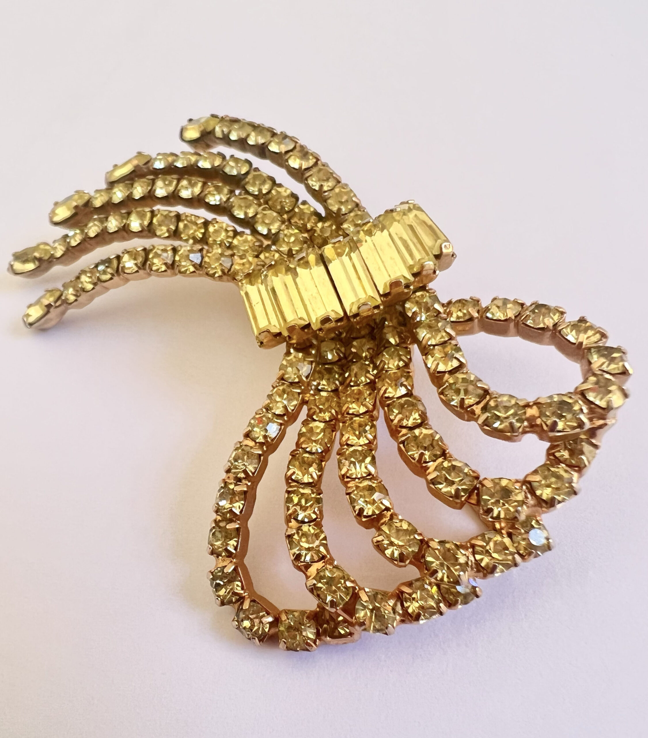Brooch Bow Shape Brooch With Atrine Coloured Stones(Different Sizes