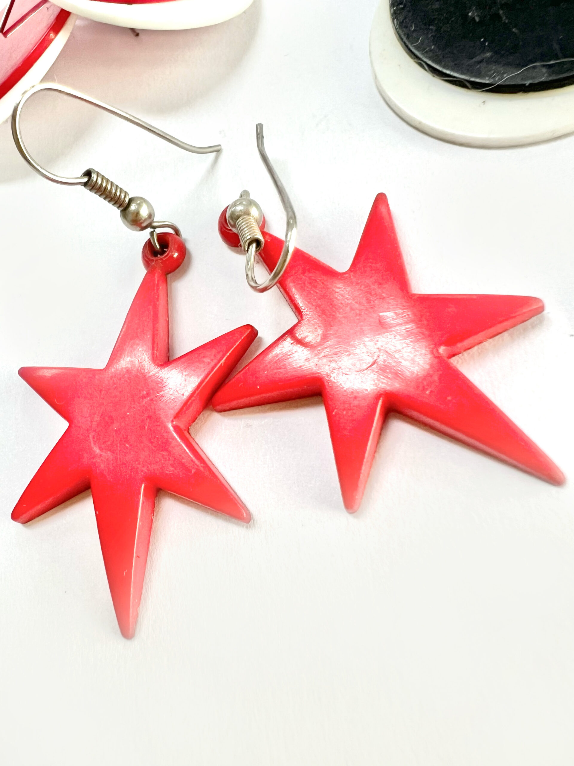 Earrings - For Pierced Ears. 4x Pair of Party Earrings. 1 x Round Blue. 1x Round Red& White. 1x Round Black & White. 1 x Red Stars ML1875 - Image 6