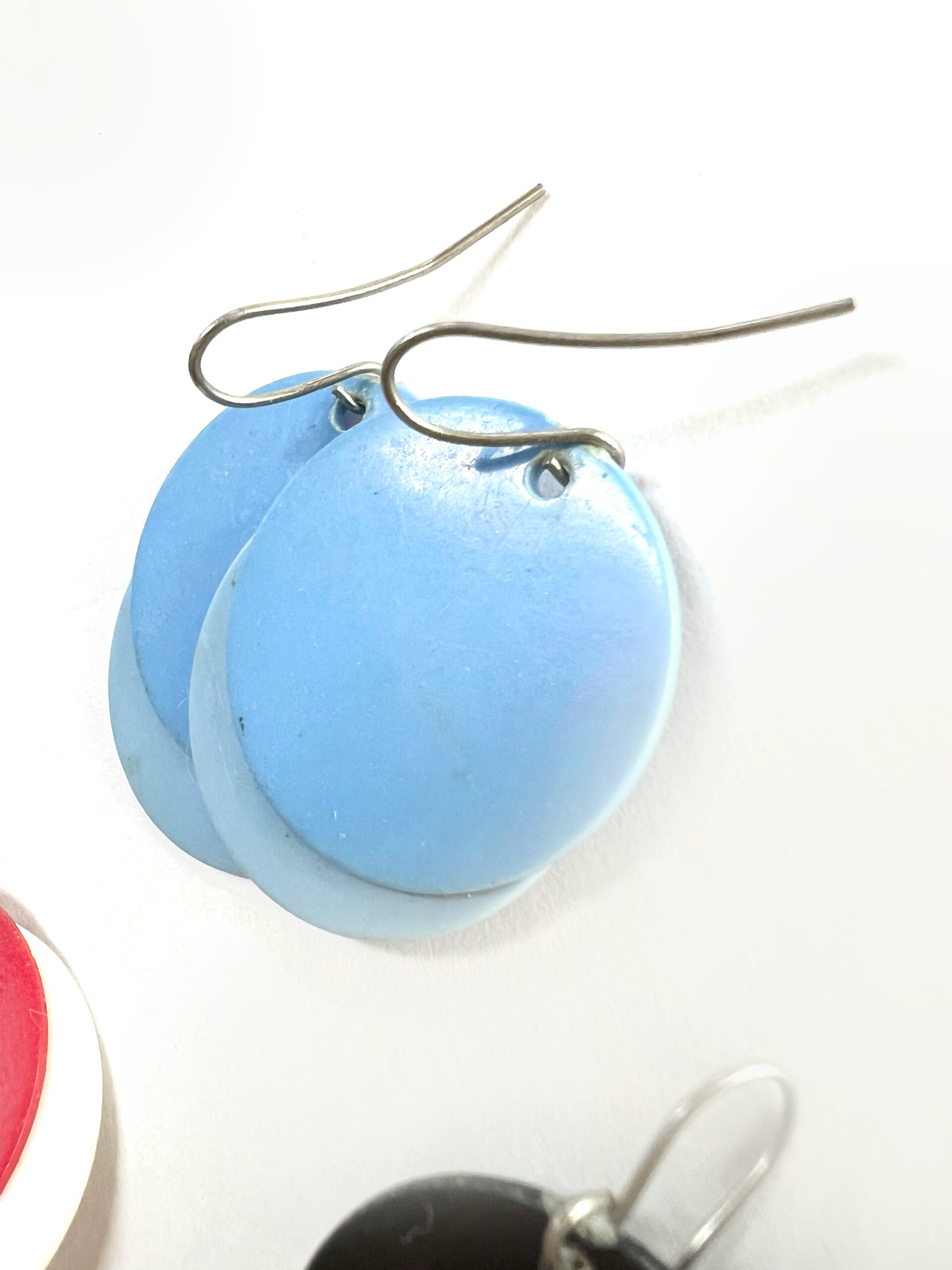 Earrings - For Pierced Ears. 4x Pair of Party Earrings. 1 x Round Blue. 1x Round Red& White. 1x Round Black & White. 1 x Red Stars ML1875 - Image 3