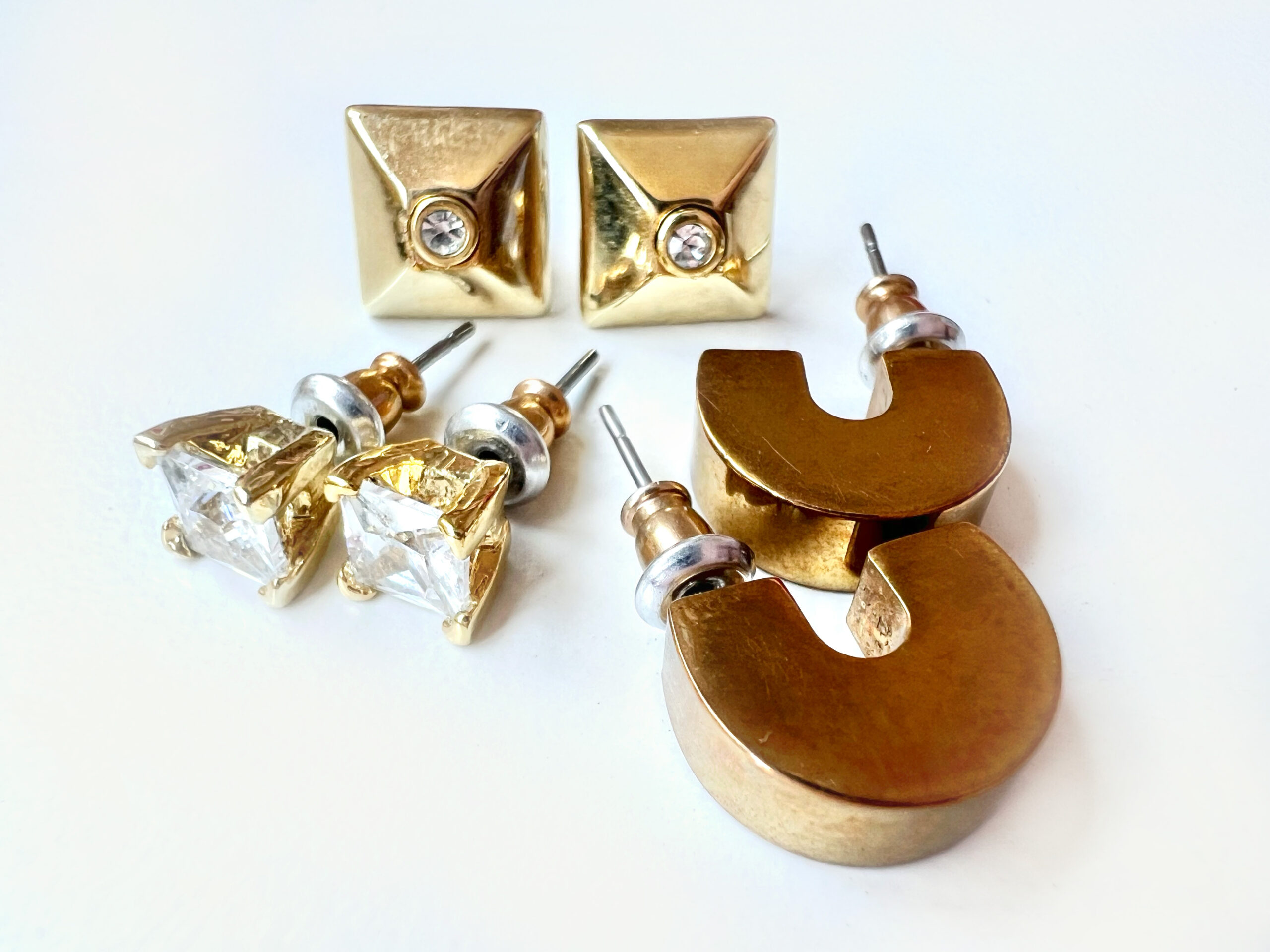 Earrings For Pierced Ears. 3x small Assorted Gold Tone Pairs ML1935