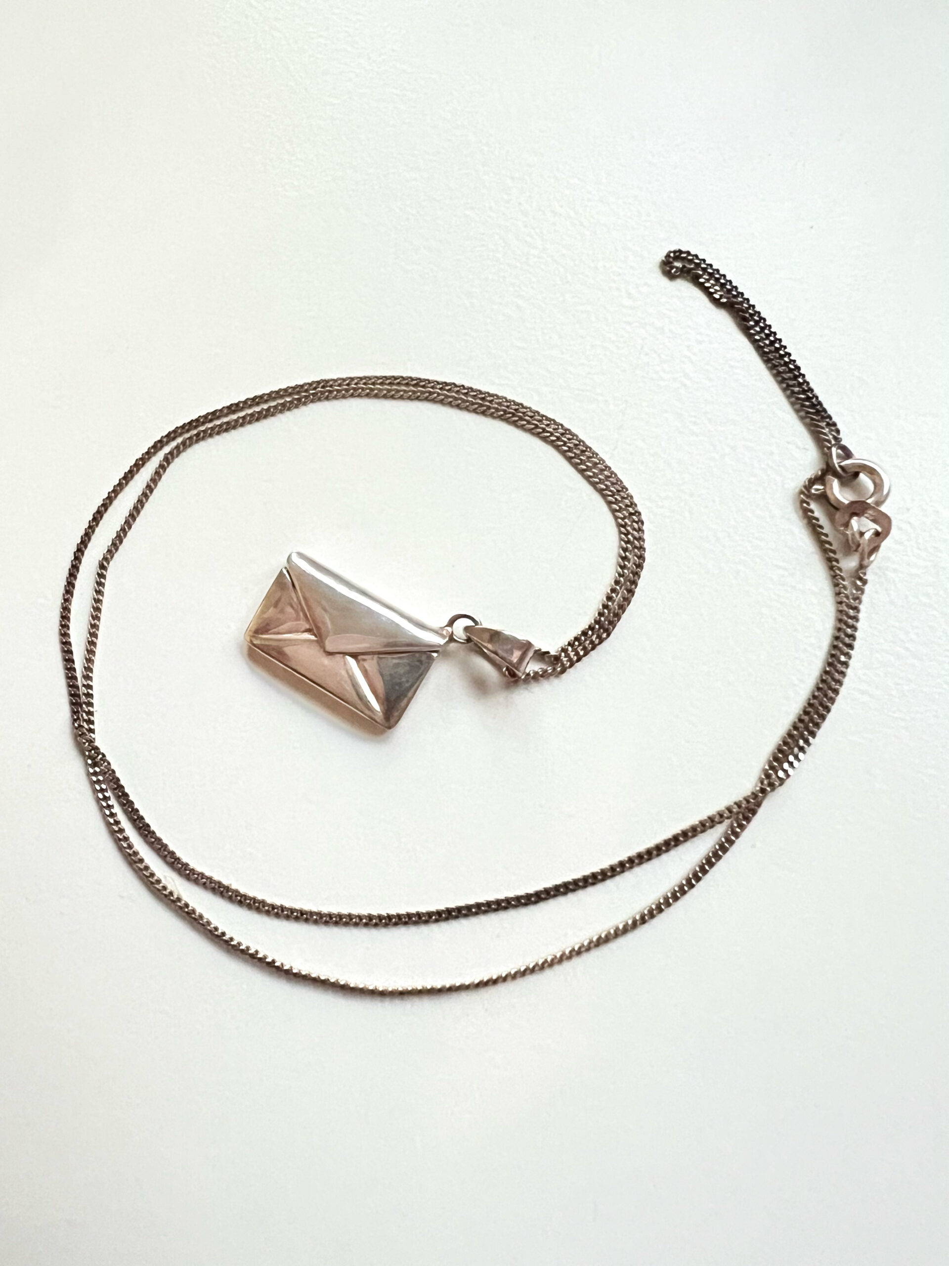 Necklace - Vintage 925 Silver Envelope Locket. Stamped Silver with Small Heart Stamp. Silver Chain ML1953 - Image 4