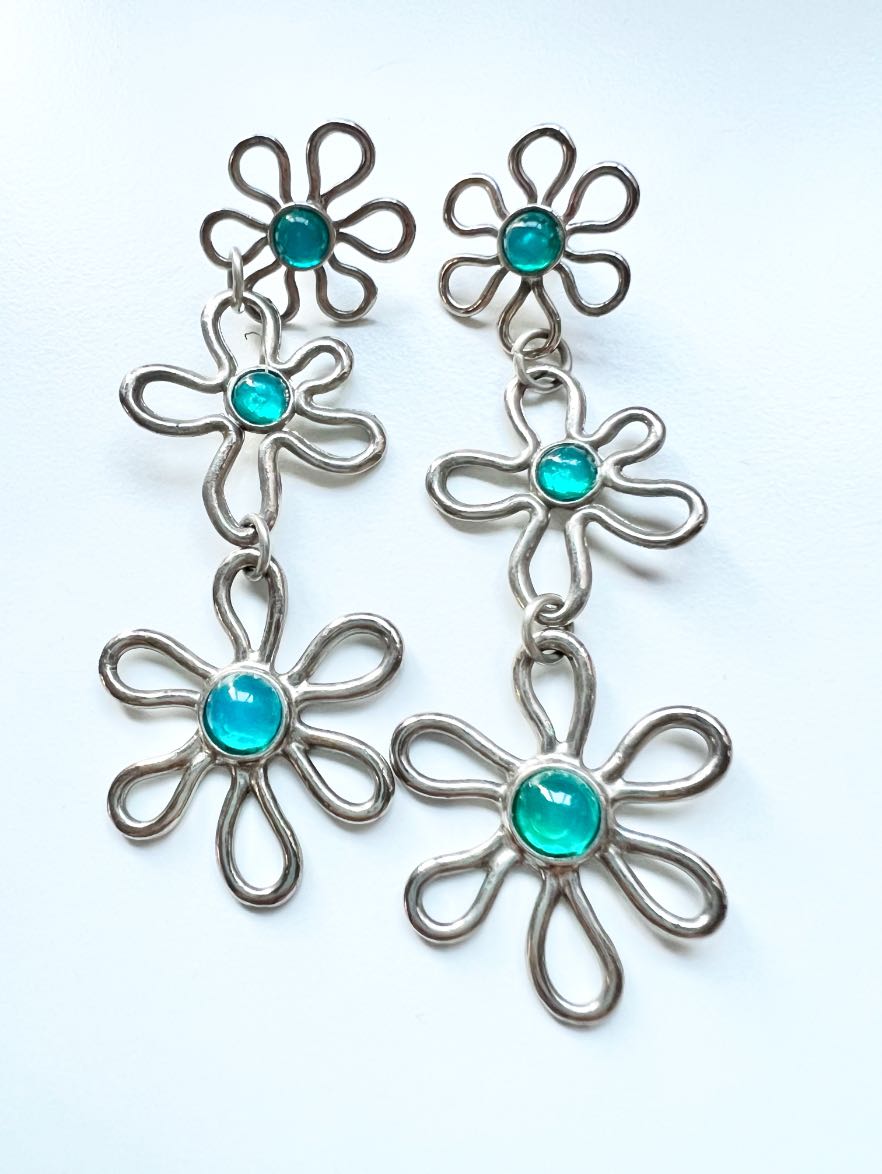 Earrings - Vintage 3 Tier Drop Earrings. For Pierced Ears. Silver Tone Flowers with Turquoise Glass Bead in Centre ML2016